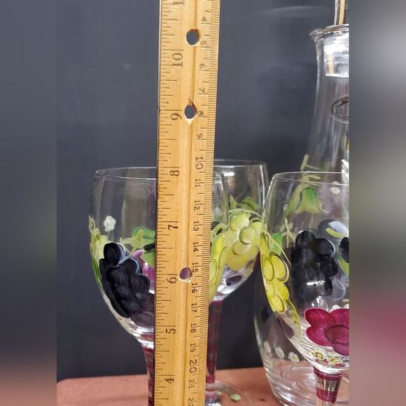 Vintage Home Essentials Hand Painted Grapes Glass Decanter and Wine Glass Set - Picture 5 of 12